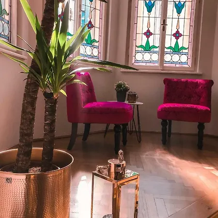 Luxury Only For Business Travel Apartment *