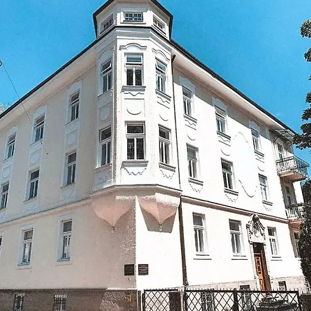 Apartment Luxury Only For Business Travel