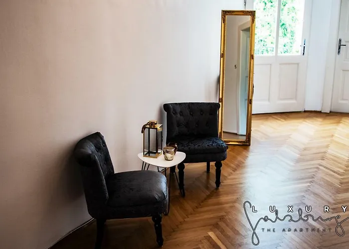 Luxury Only For Business Travel Apartment *