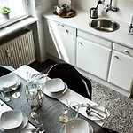 Luxury Only For Business Travel Apartment *